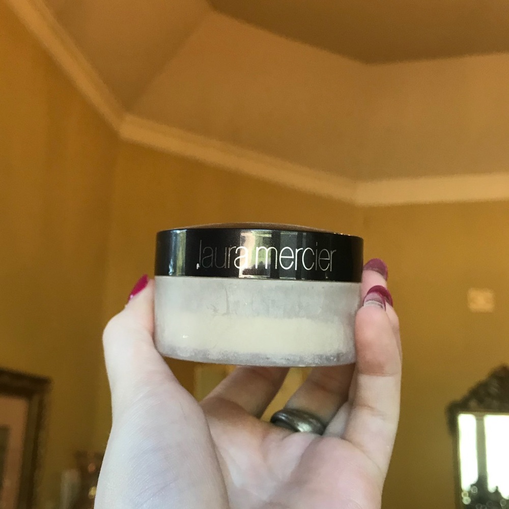 Laura Mercier Translucent Loose Setting Powder